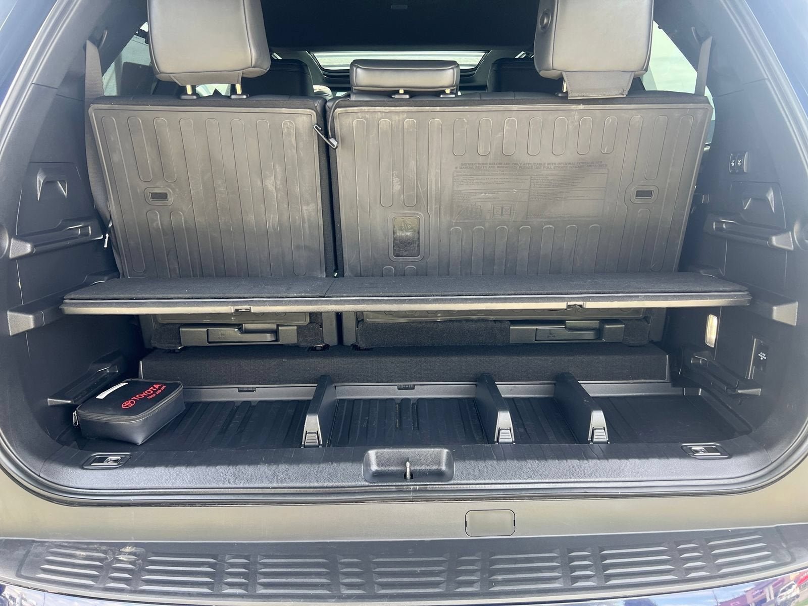 Used 2024 Toyota Sequoia Platinum AWD/4WD image 27