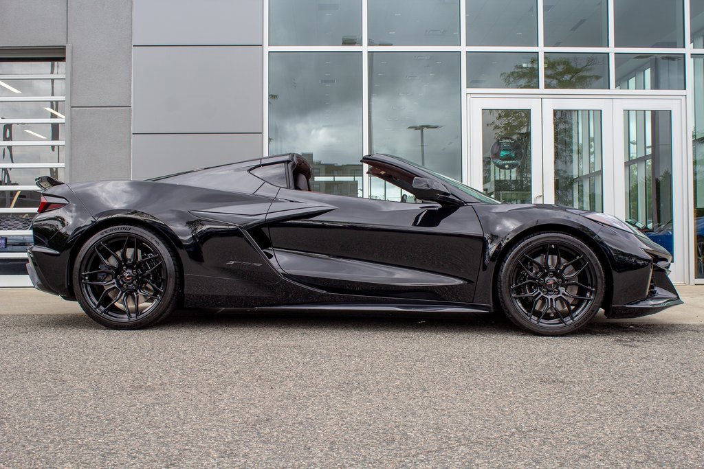 Used 2025 Chevrolet Corvette Z06 w/ Battery Protection Package image 4