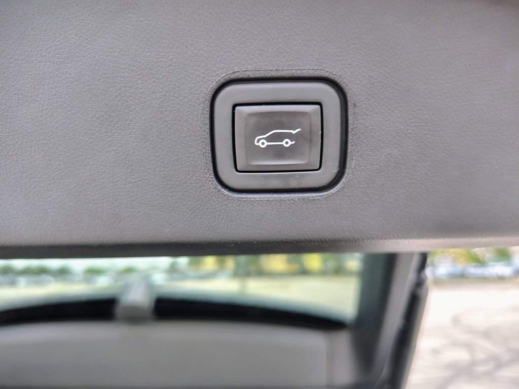 Used 2024 Cadillac Lyriq Sport AWD/4WD image 34