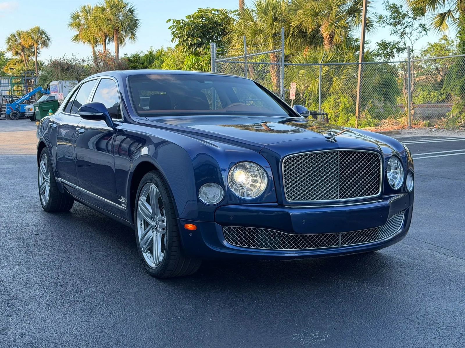Used 2014 Bentley Mulsanne RWD image 9