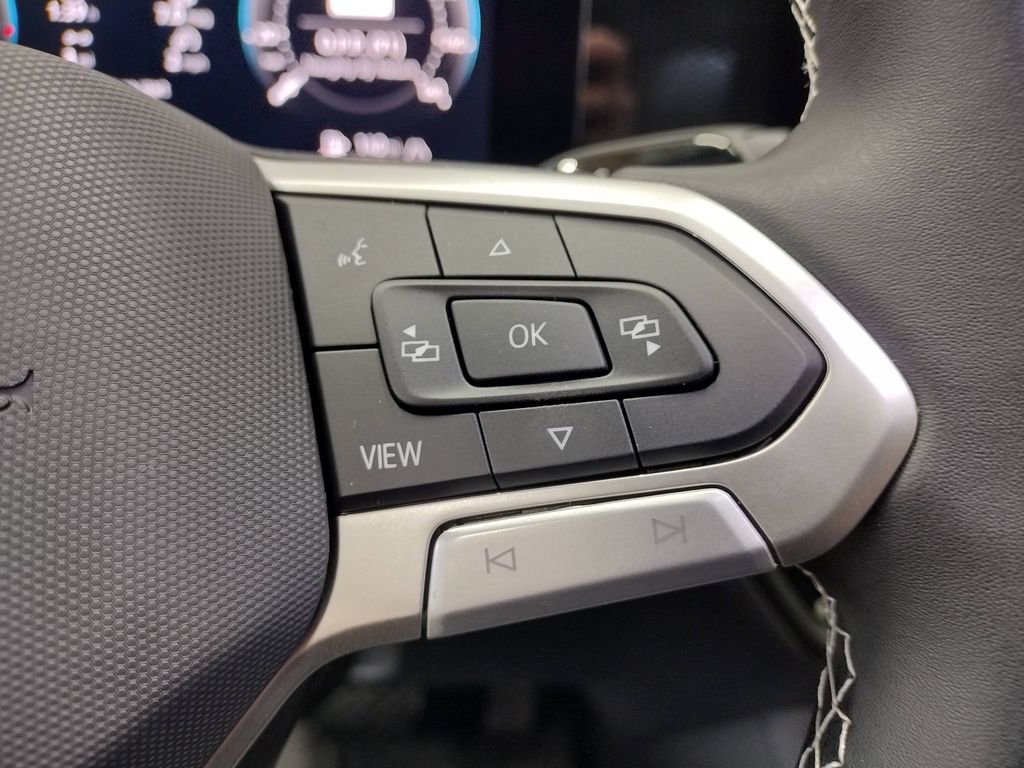 New 2026 Volkswagen Tiguan SE image 28