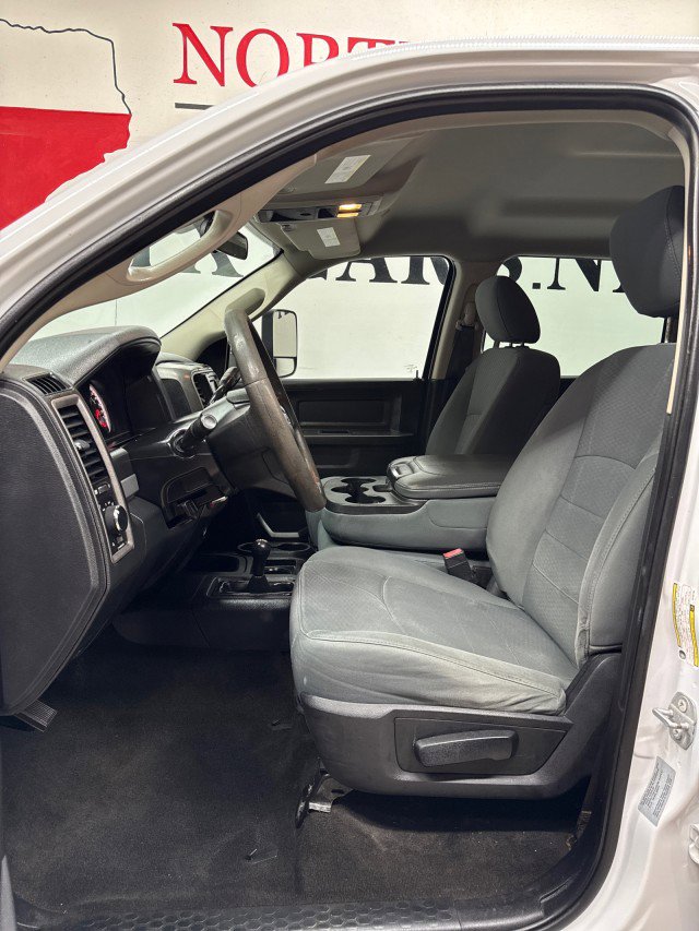 Used 2018 RAM 2500 Tradesman w/ Chrome Appearance Group image 28