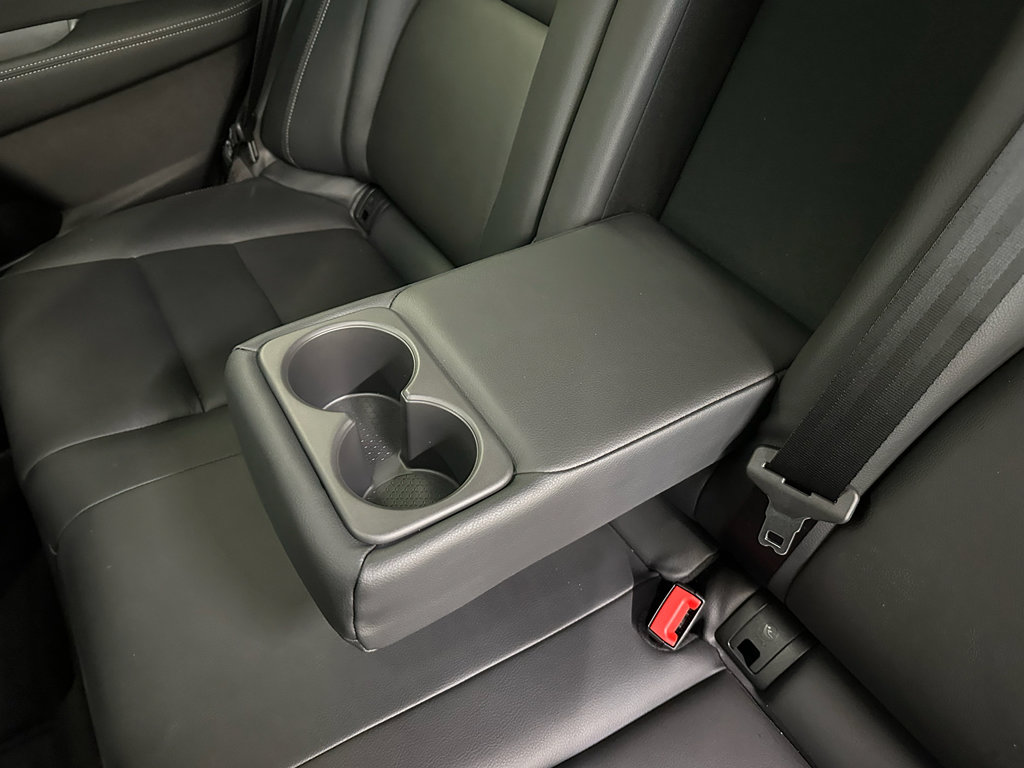 Used 2025 Nissan Rogue SL w/ Tech Package image 32