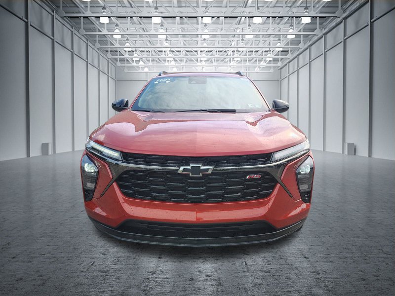 Certified 2024 Chevrolet Trax RS w/ Driver Confidence Package FWD image 3