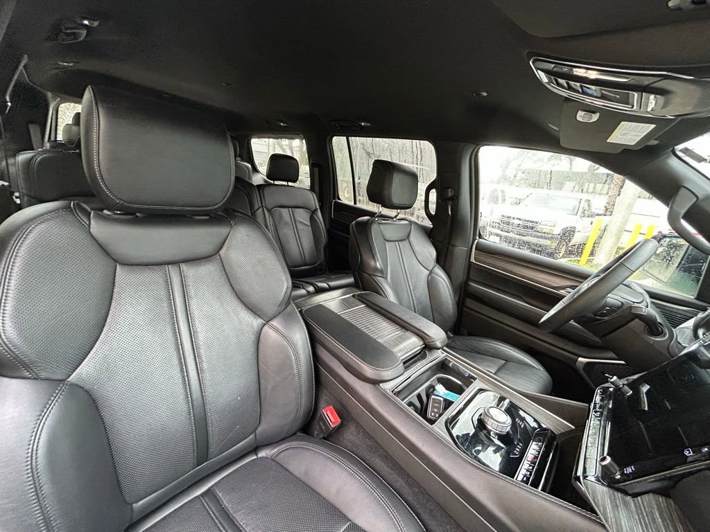 Used 2024 Jeep Wagoneer Series II w/ Flexible Seating Group image 34