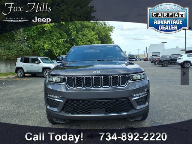 Used 2025 Jeep Grand Cherokee Limited AWD/4WD image 2