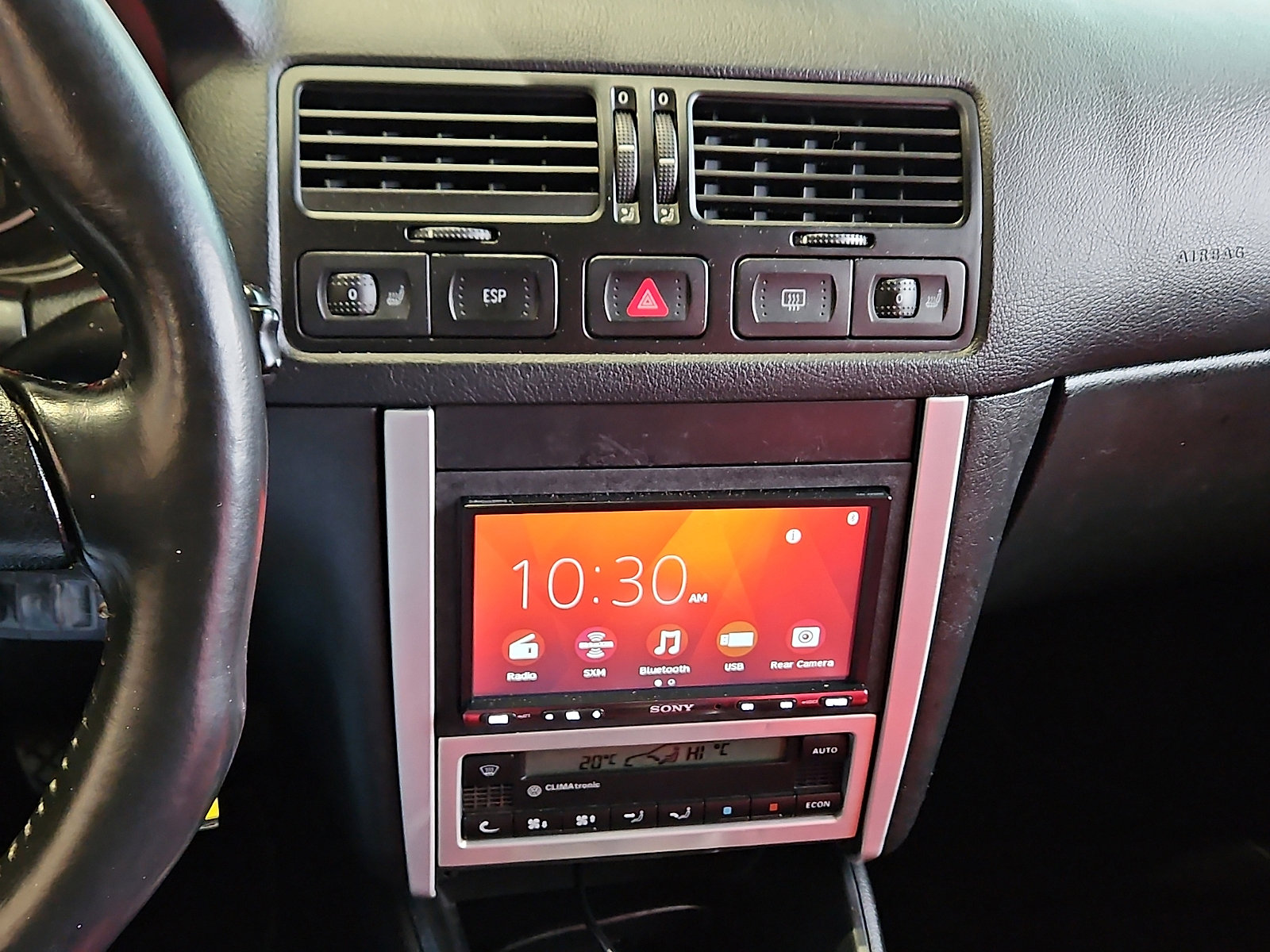 Used 2004 Volkswagen R32 image 16