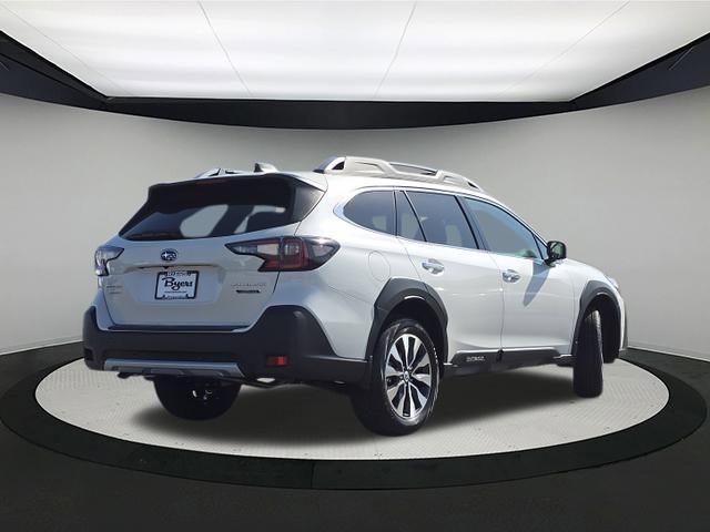 New 2025 Subaru Outback Touring image 7