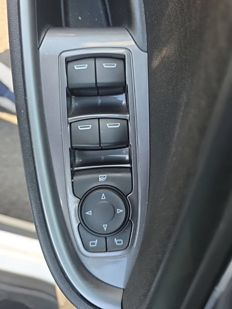 Used 2022 Chevrolet Malibu LS FWD image 13
