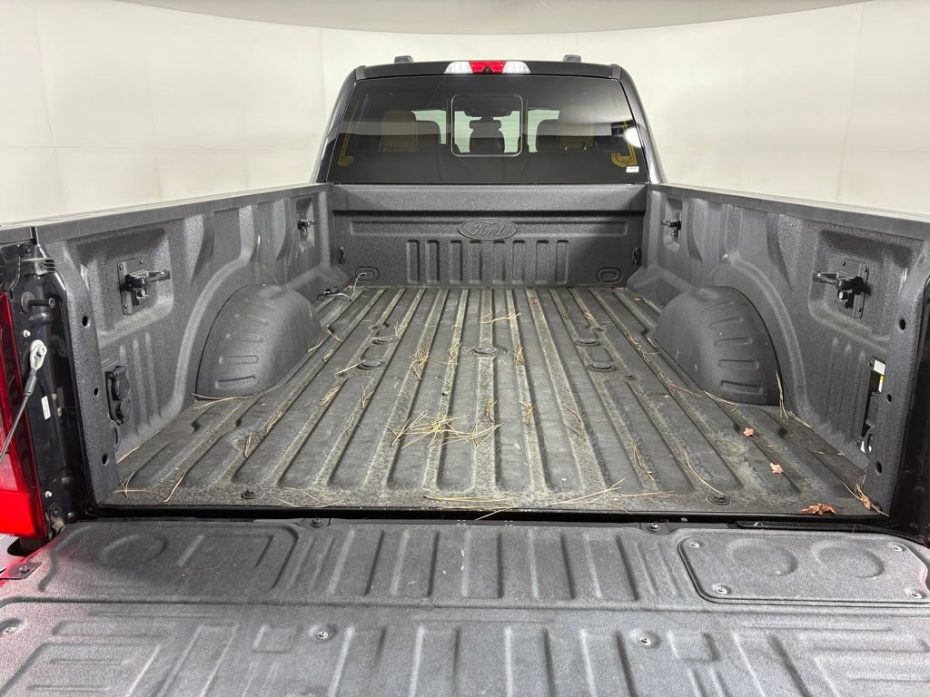 Certified 2024 Ford F350 Platinum image 31