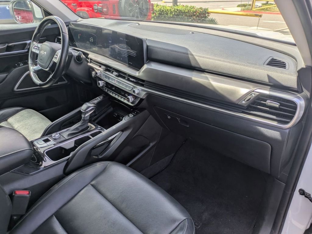 Used 2023 Kia Telluride S image 30
