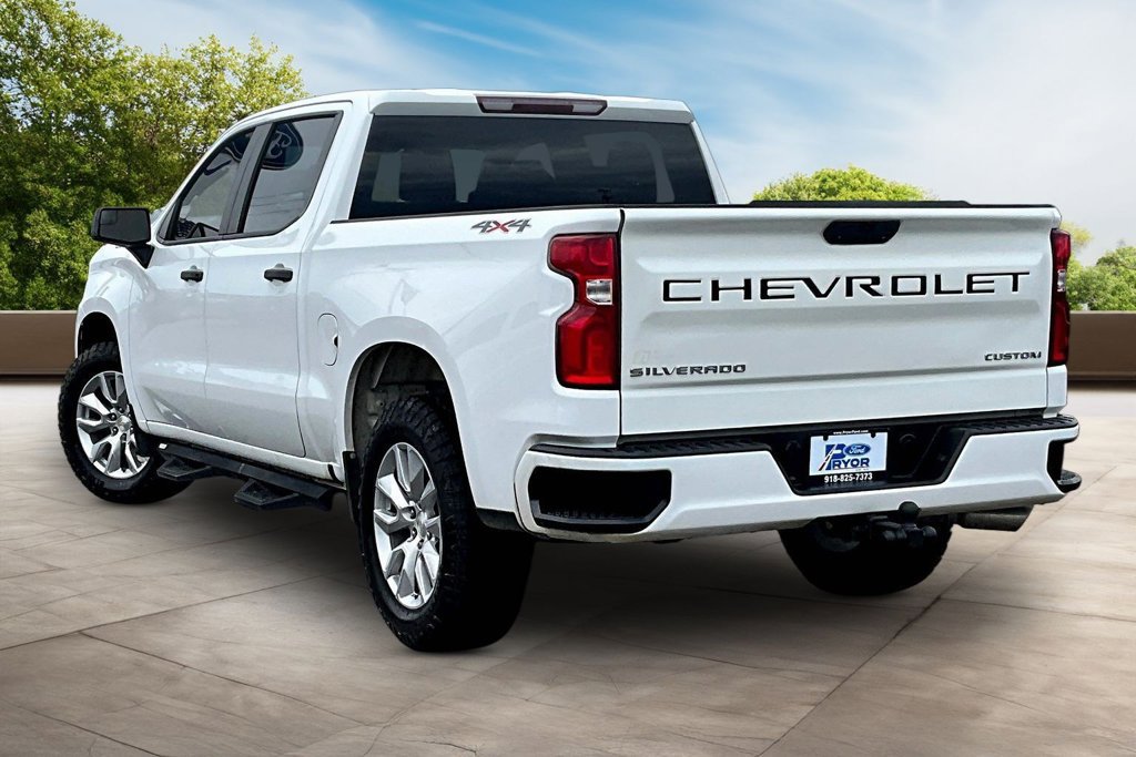 Used 2020 Chevrolet Silverado 1500 Custom w/ Custom Value Package AWD/4WD image 12
