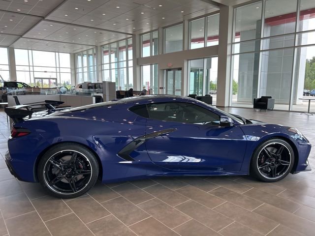 Used 2025 Chevrolet Corvette Stingray Preferred Cpe w/ Z51 Performance Package RWD image 7