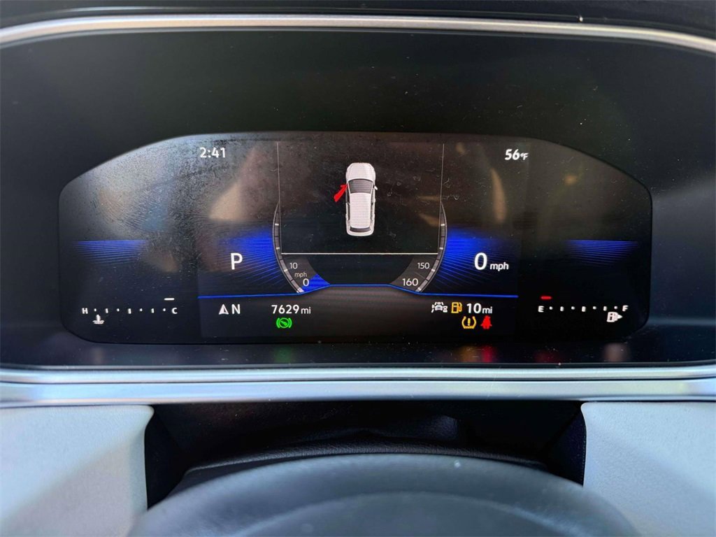 Used 2025 Volkswagen Taos SE w/ Panoramic Sunroof Package image 16