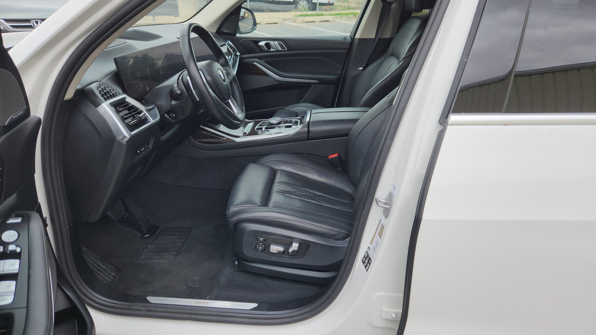 Used 2025 BMW X7 xDrive40i AWD/4WD image 24