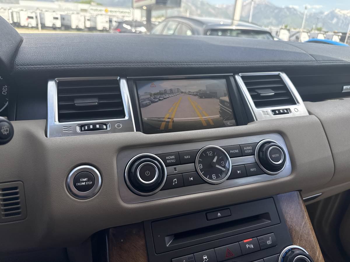 Used 2010 Land Rover Range Rover Sport HSE LUX AWD/4WD image 25