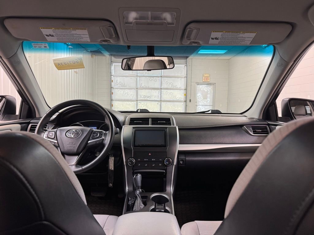 Used 2016 Toyota Camry SE FWD image 16