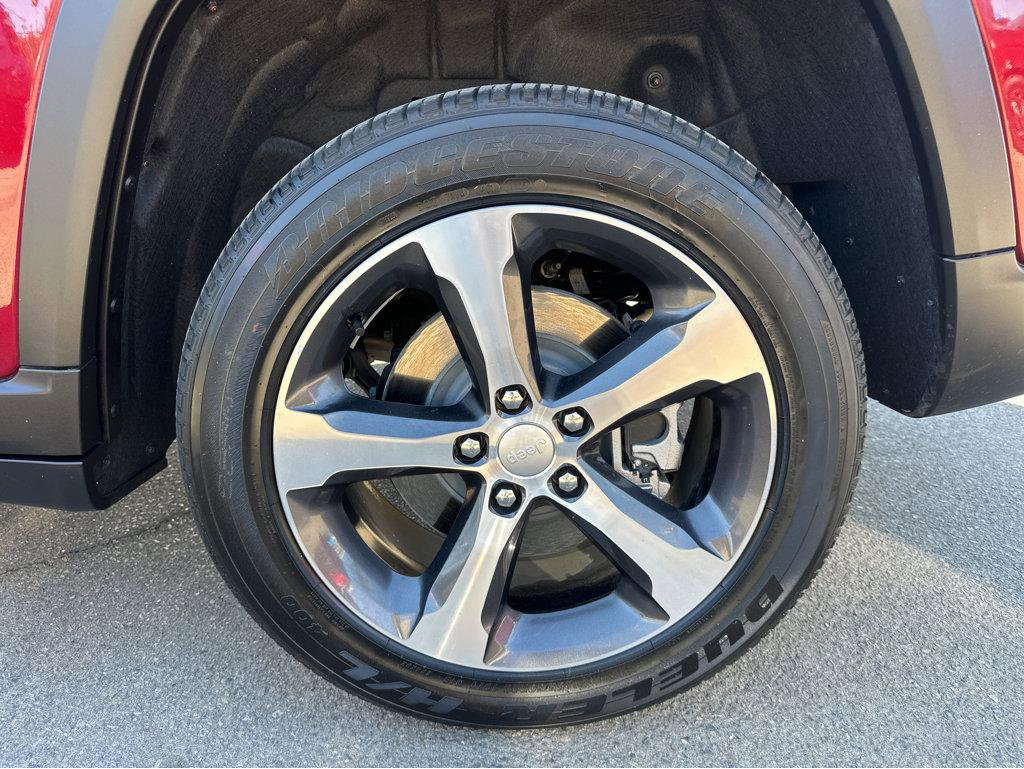 Used 2023 Jeep Grand Cherokee 4WD 4xe image 14