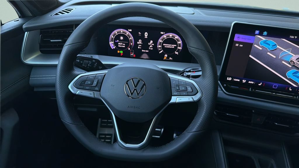 New 2026 Volkswagen Tiguan SE R-Line FWD image 11