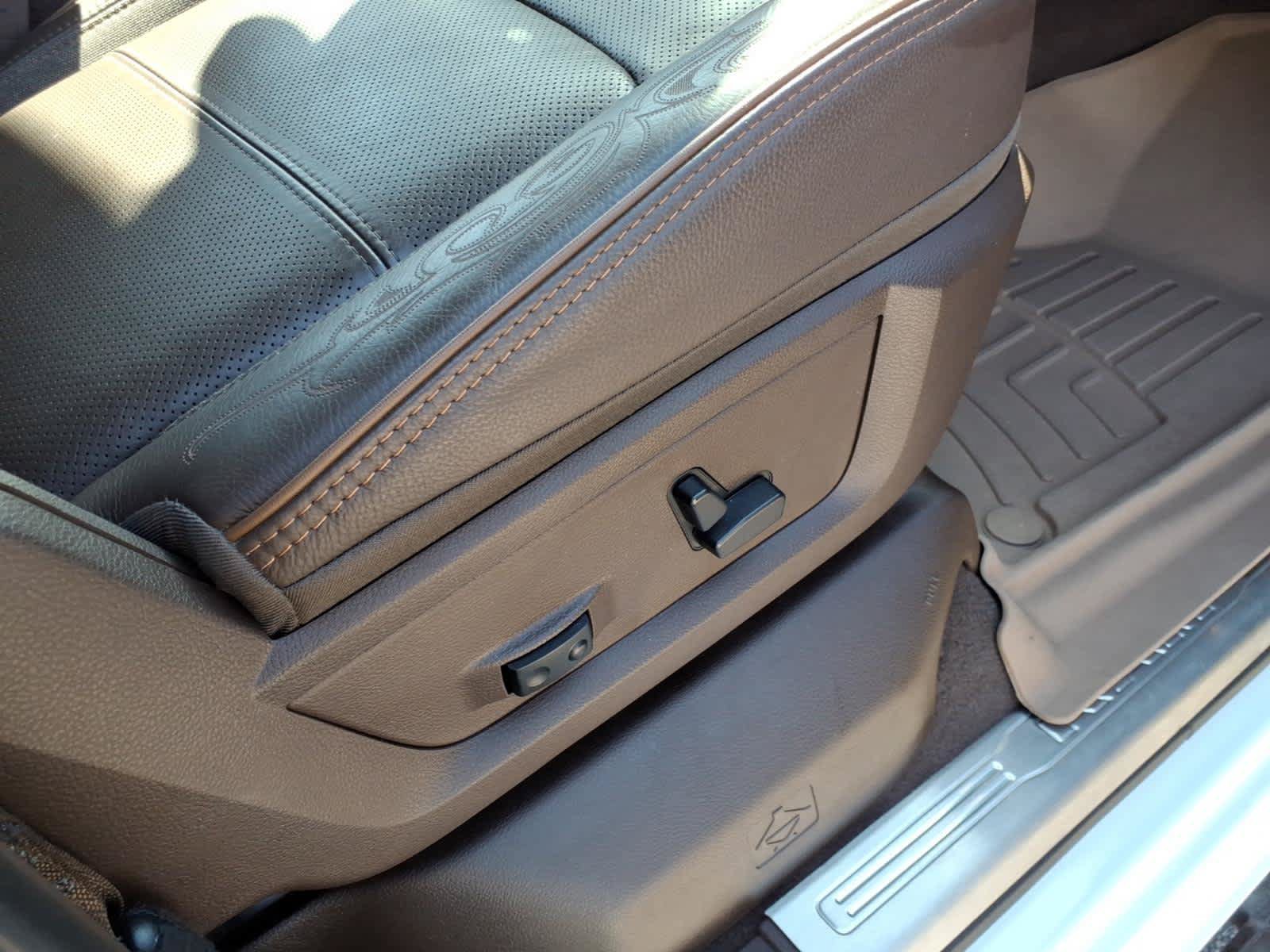 Used 2025 RAM 2500 Limited AWD/4WD image 5