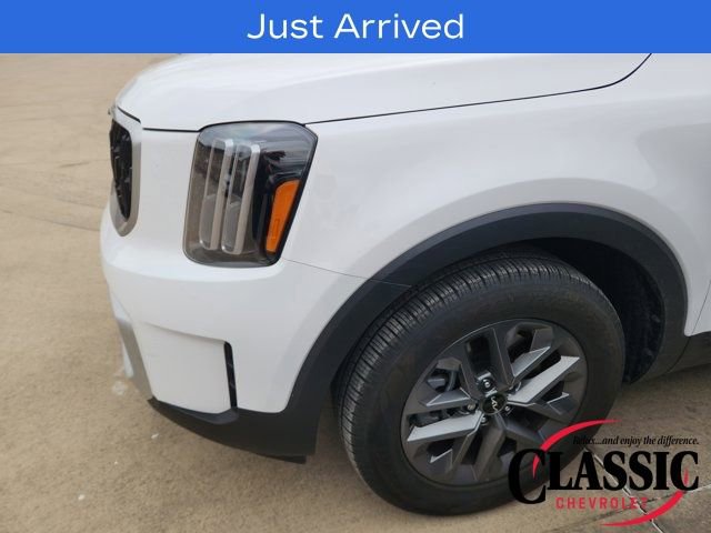 Used 2025 Kia Telluride LX image 13