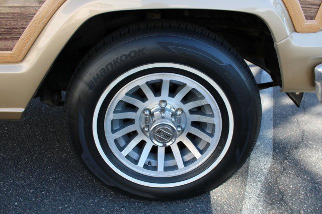 Used 1990 Jeep Grand Wagoneer image 84