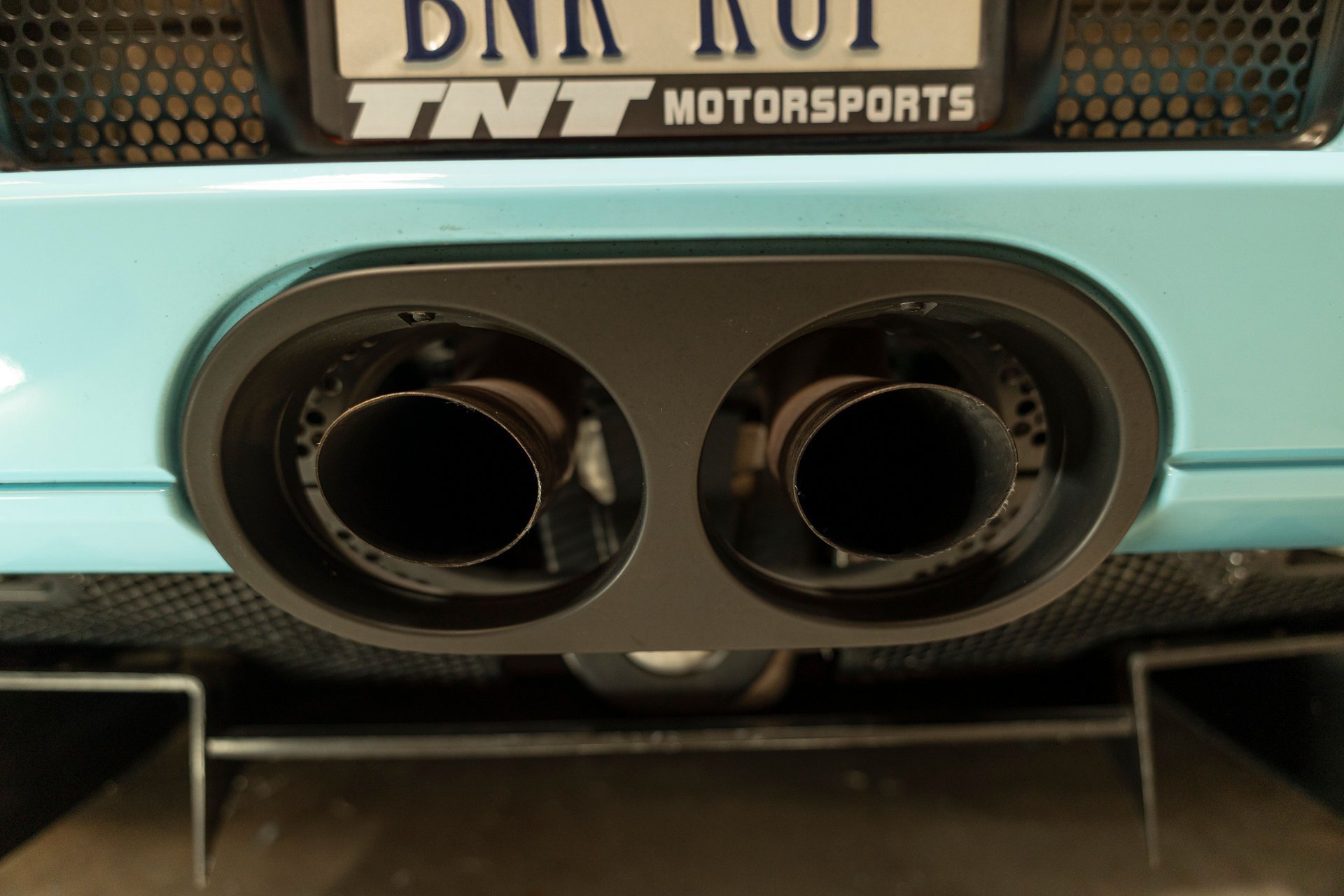 Used 2006 Ford GT RWD image 31