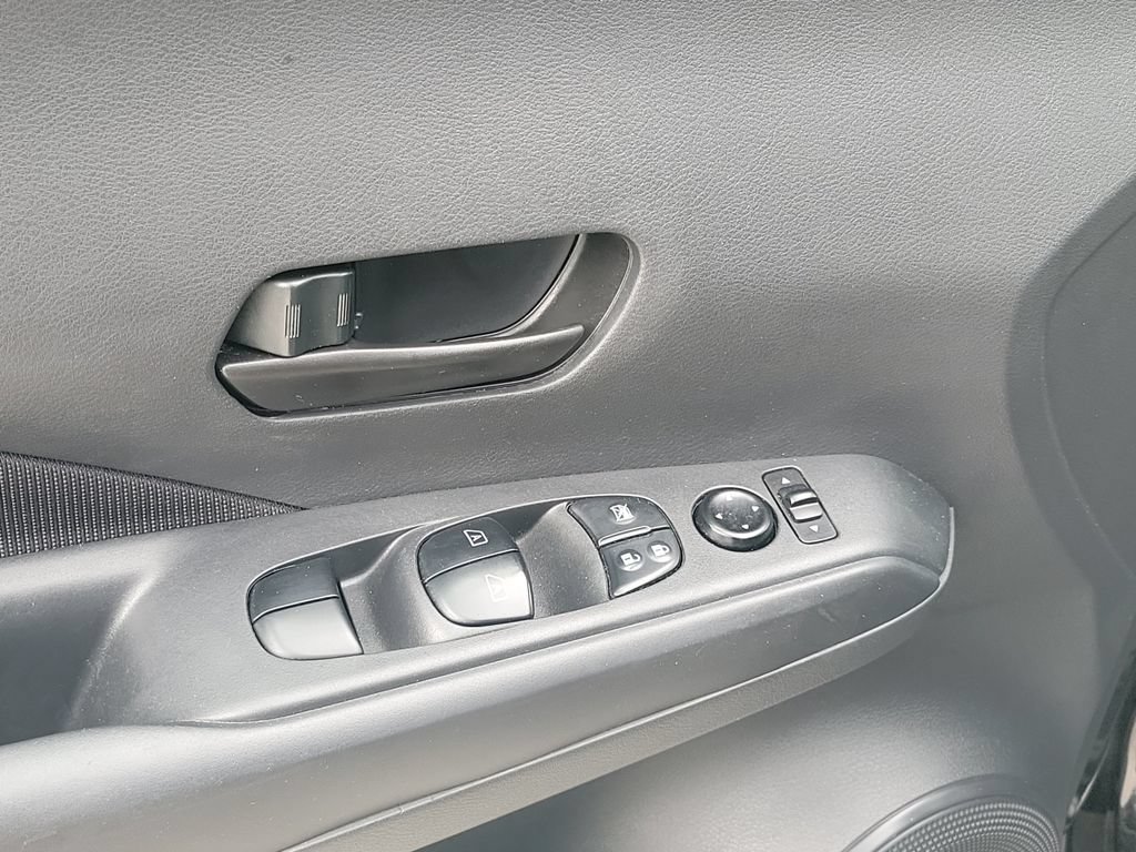 Certified 2022 Nissan Kicks S FWD image 26