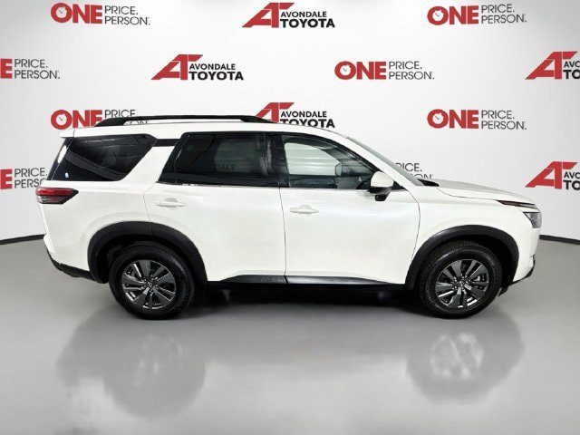 Used 2024 Nissan Pathfinder SV FWD image 8