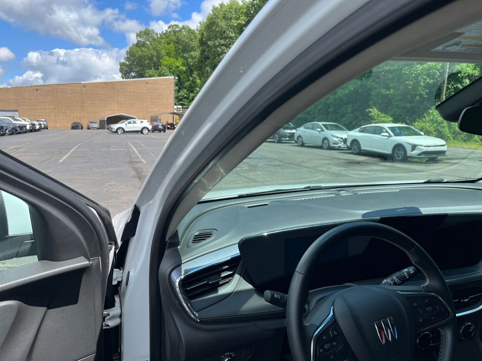 Used 2025 Buick Encore GX Preferred FWD image 33