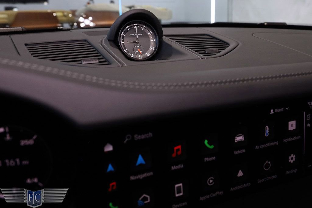 Used 2022 Porsche 911 50th Anniversary Edition image 29