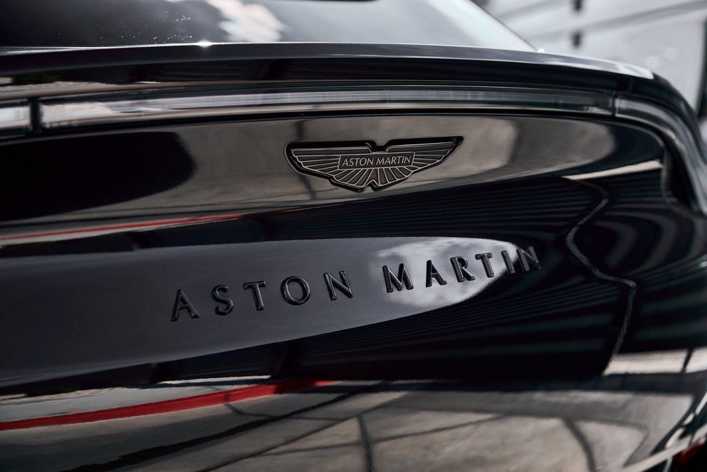 Used 2025 Aston Martin DBX 707 image 12