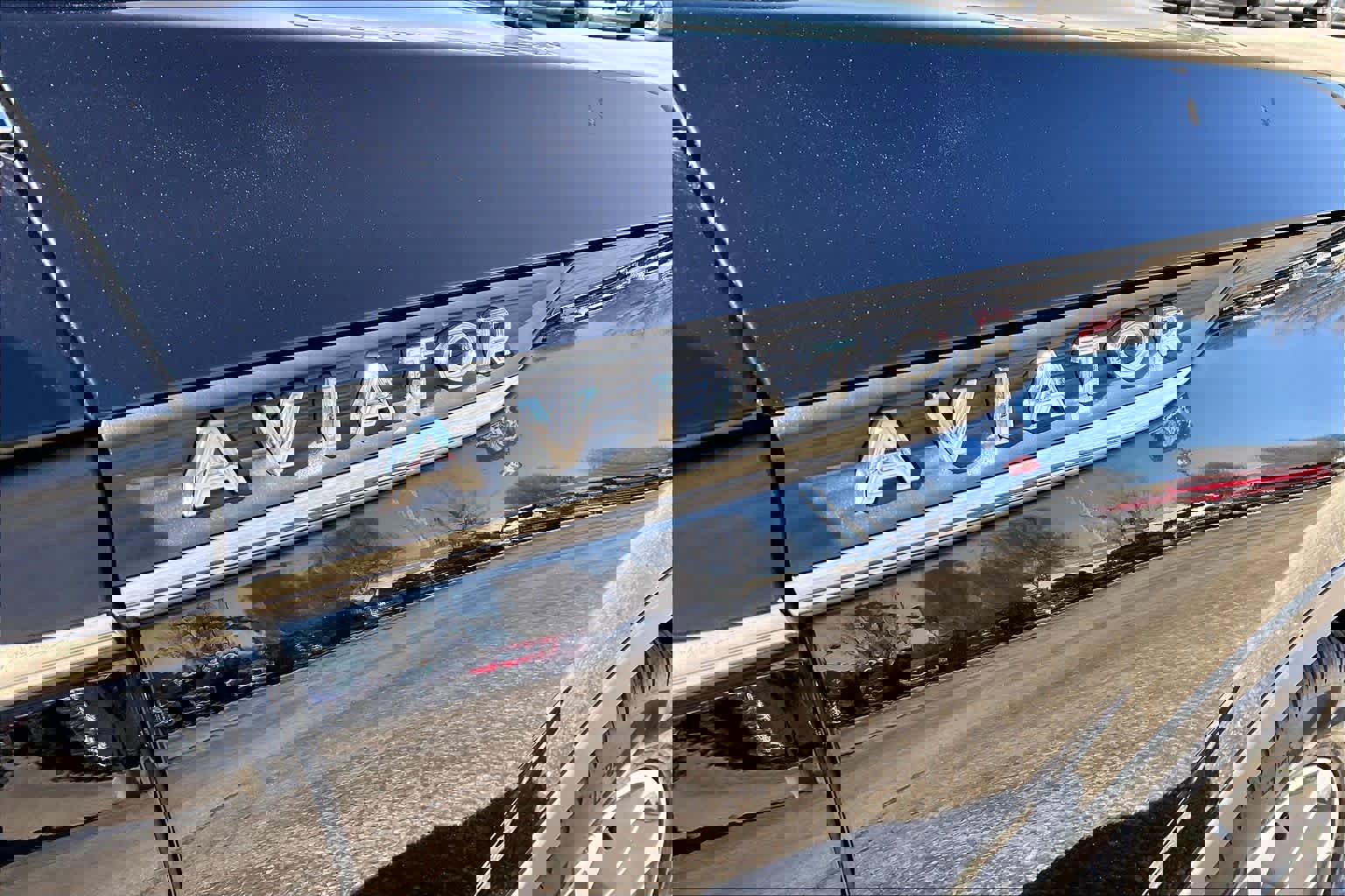 Used 2025 Lincoln Aviator Reserve image 10