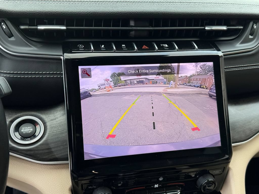 Used 2022 Jeep Grand Cherokee L Limited w/ MOPAR Finishing Package AWD/4WD image 22