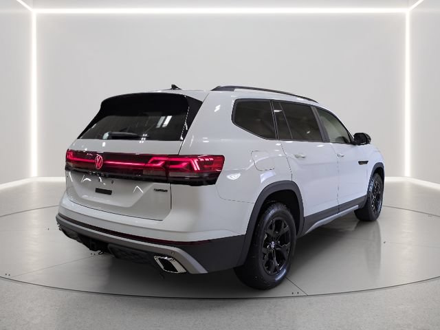 Used 2025 Volkswagen Atlas Peak Edition SE AWD/4WD image 32