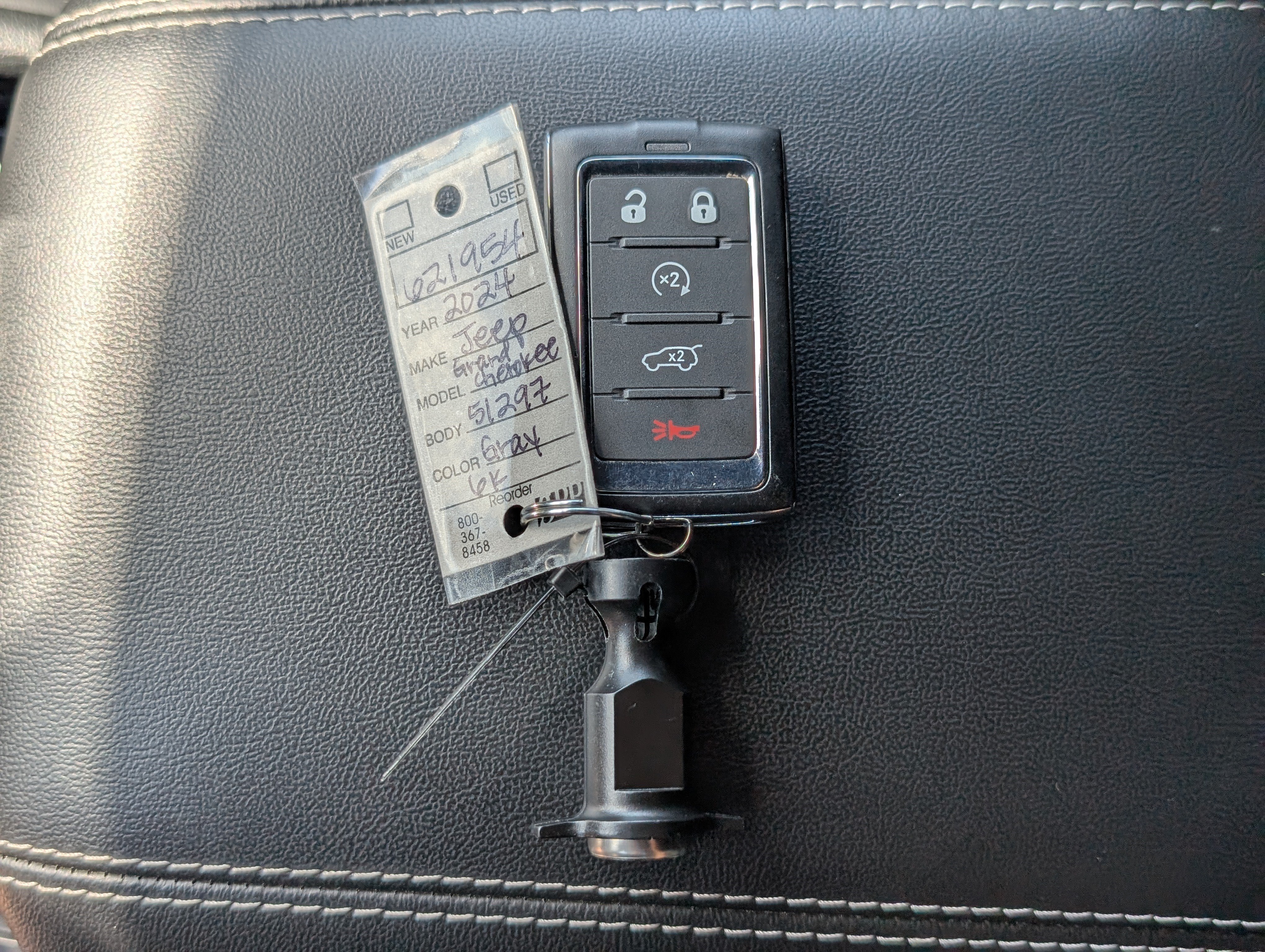 Used 2024 Jeep Grand Cherokee Altitude RWD image 35