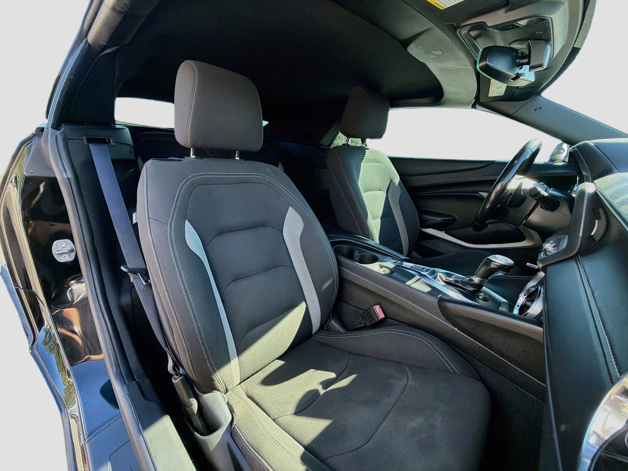 Used 2021 Chevrolet Camaro LT w/ Technology Package RWD image 14