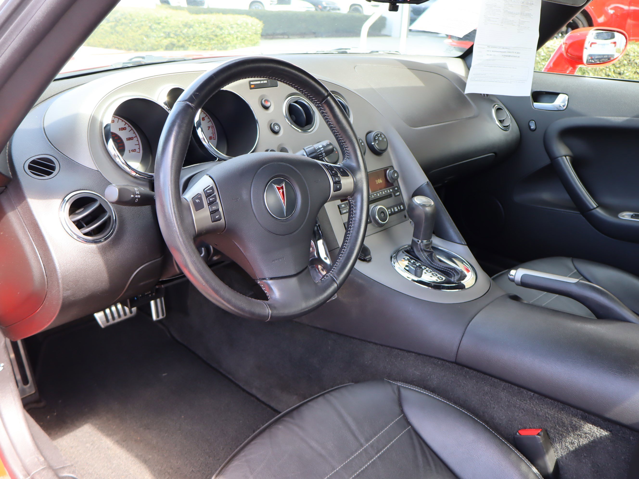 Used 2007 Pontiac Solstice Convertible w/ Premium Package image 12