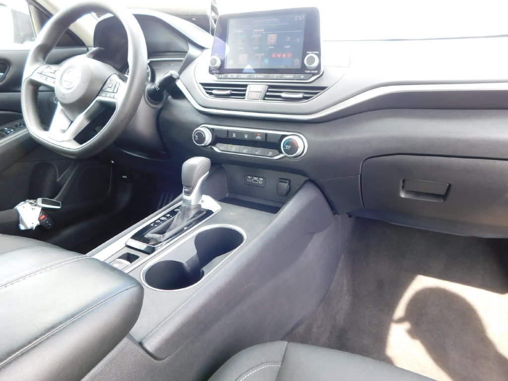 Used 2022 Nissan Altima 2.5 SV AWD/4WD image 18