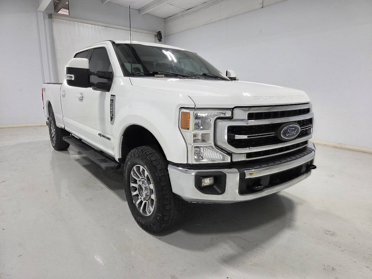 Used 2022 Ford F250 Lariat w/ Lariat Value Package AWD/4WD image 4