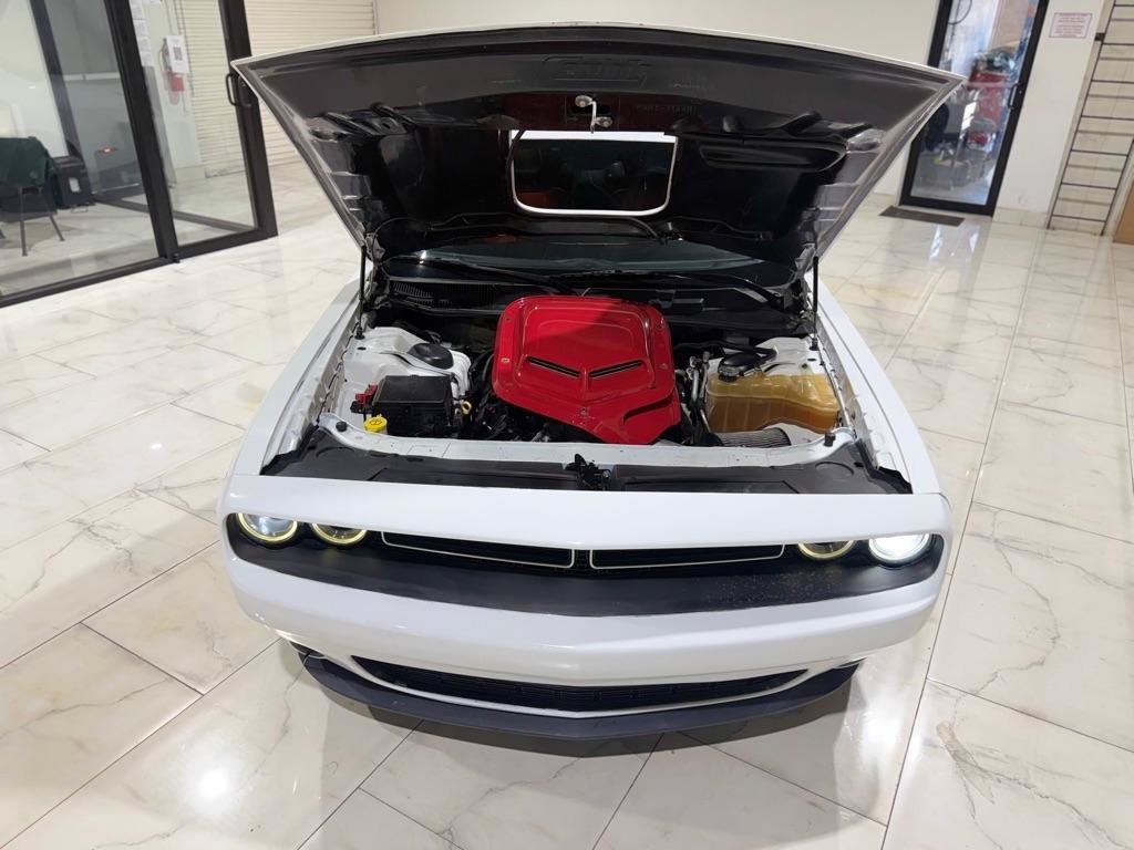 Used 2016 Dodge Challenger R/T Plus RWD image 4