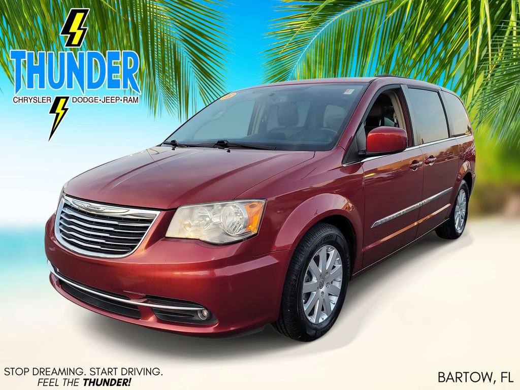 Used 2015 Chrysler Town & Country Touring image 2