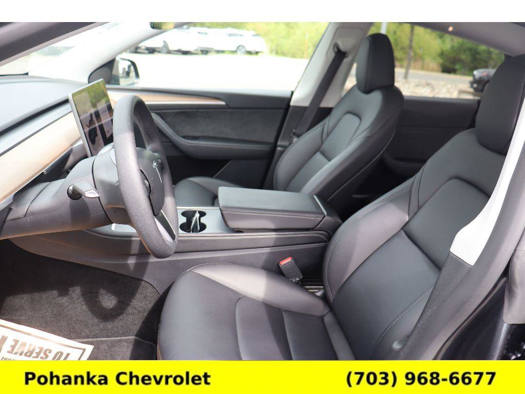 Used 2024 Tesla Model Y Long Range RWD image 19