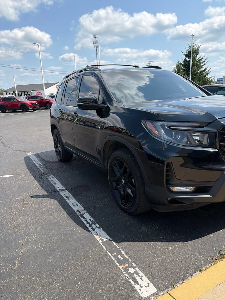 Used 2024 Honda Passport Black Edition image 4