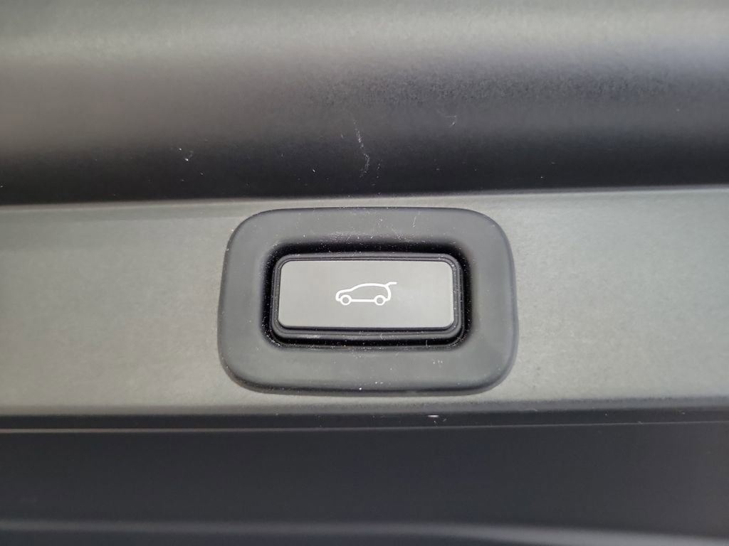 Used 2023 Land Rover Range Rover SV image 33