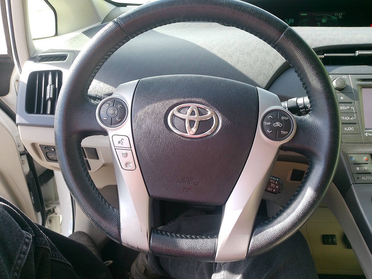 Used 2013 Toyota Prius Five FWD image 29