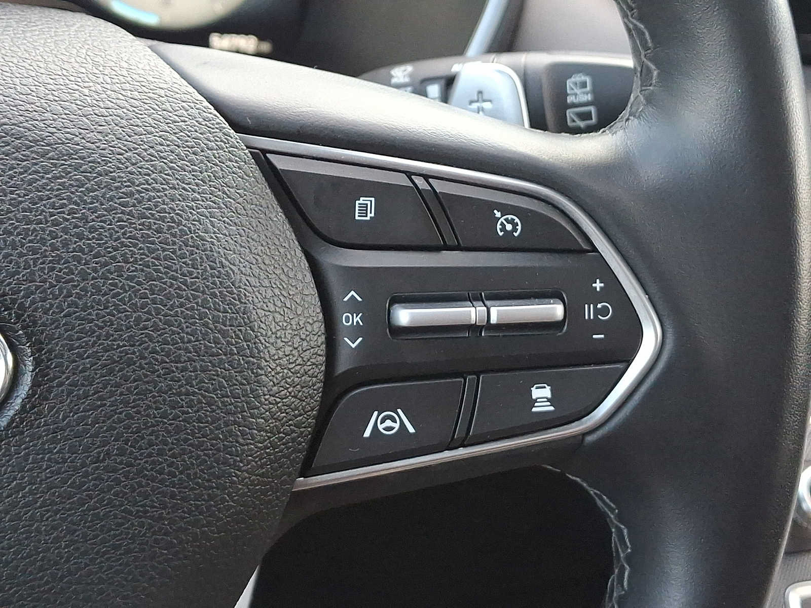 Used 2022 Hyundai Santa Fe Limited AWD/4WD image 24