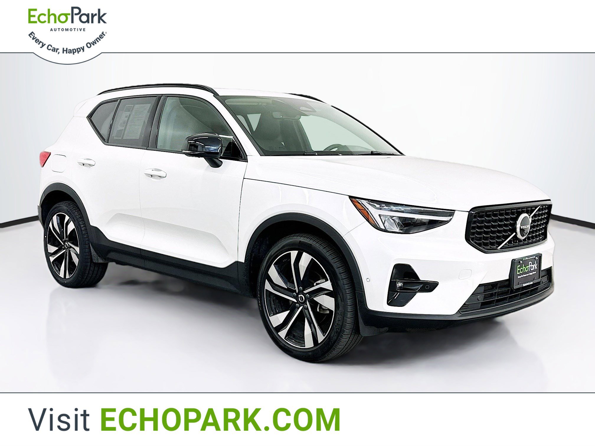Used 2025 Volvo XC40 B5 Plus