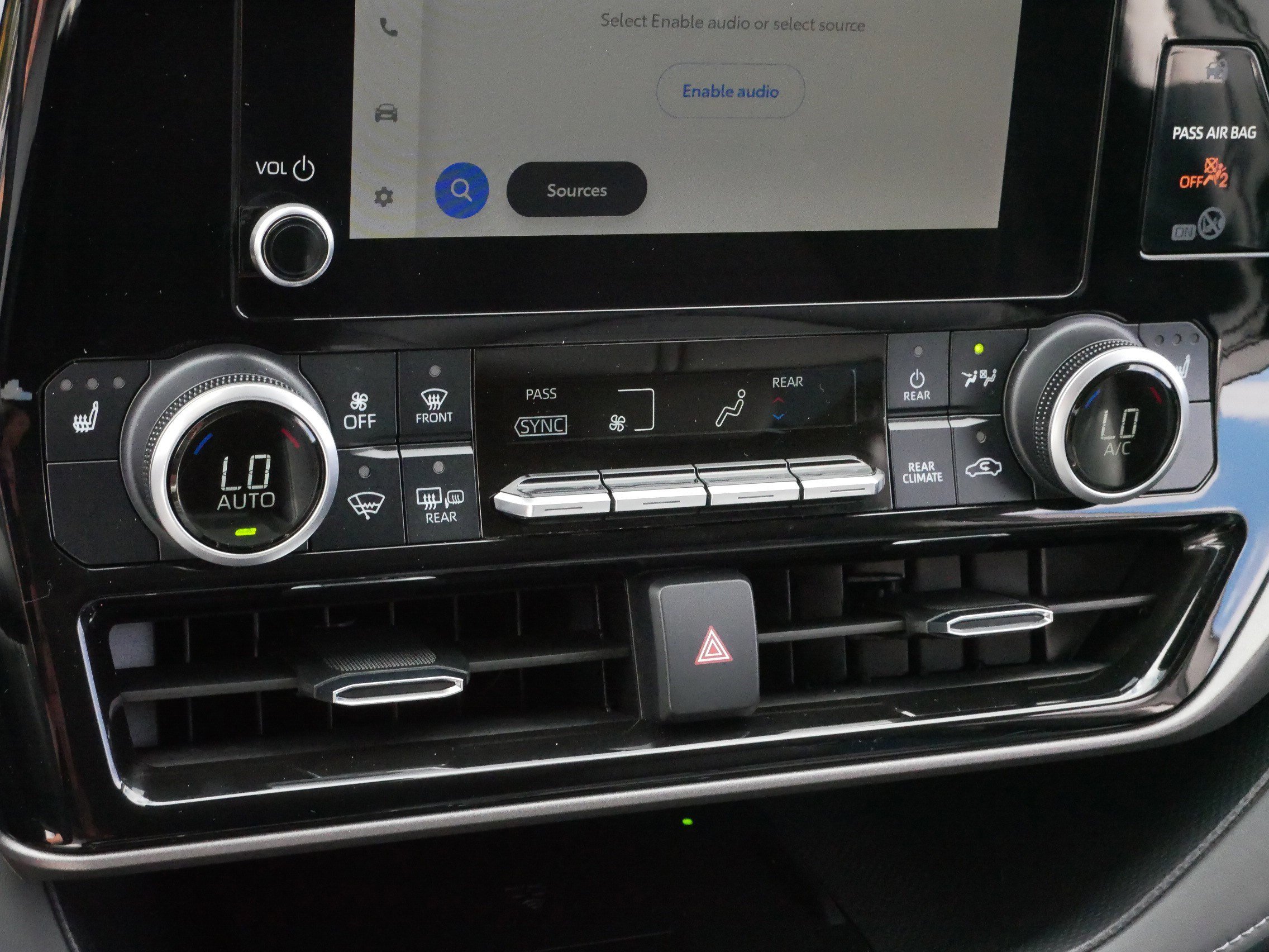 Certified 2024 Toyota Highlander XLE image 23