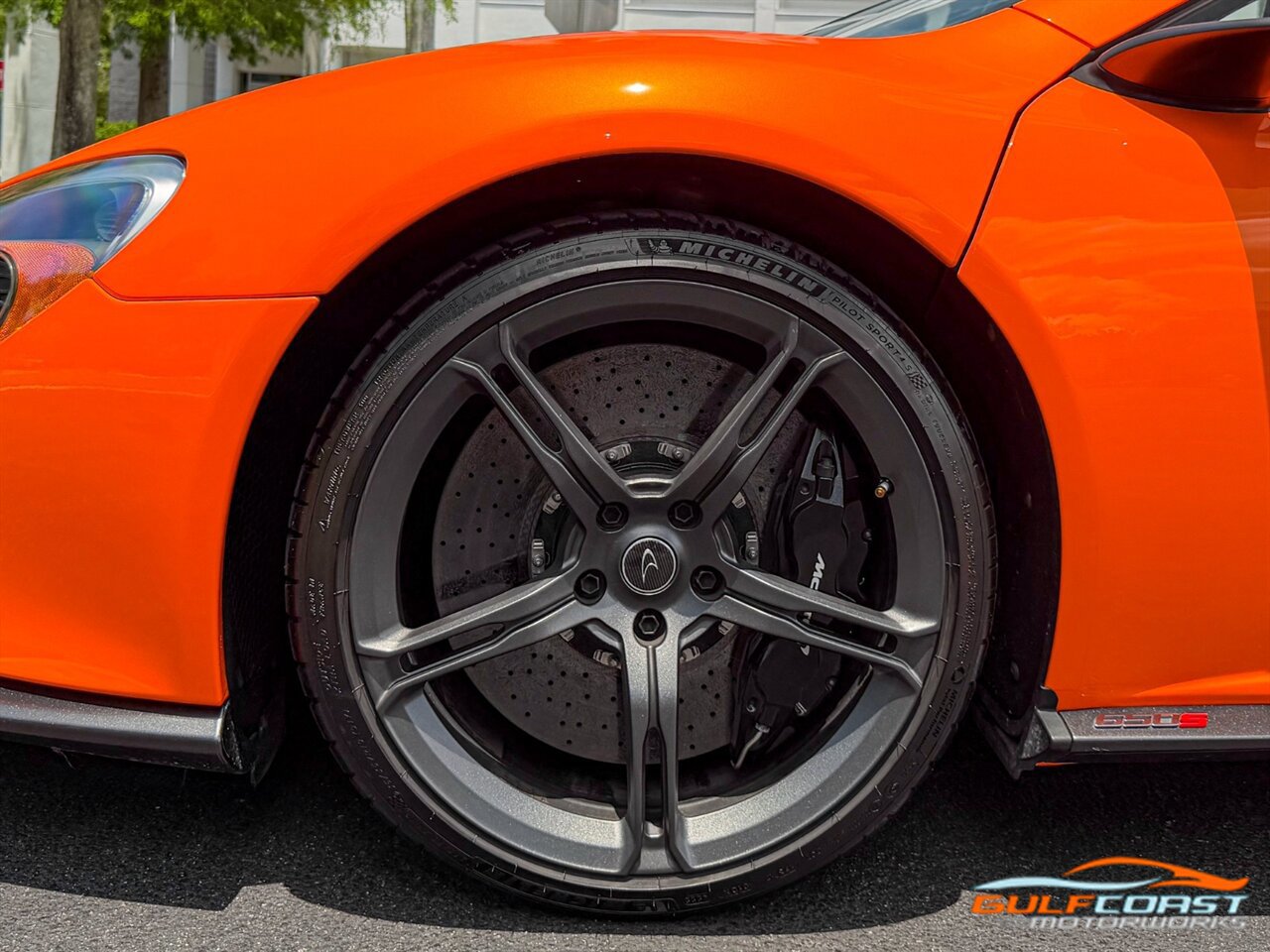 Used 2015 McLaren 650S Spider RWD image 39